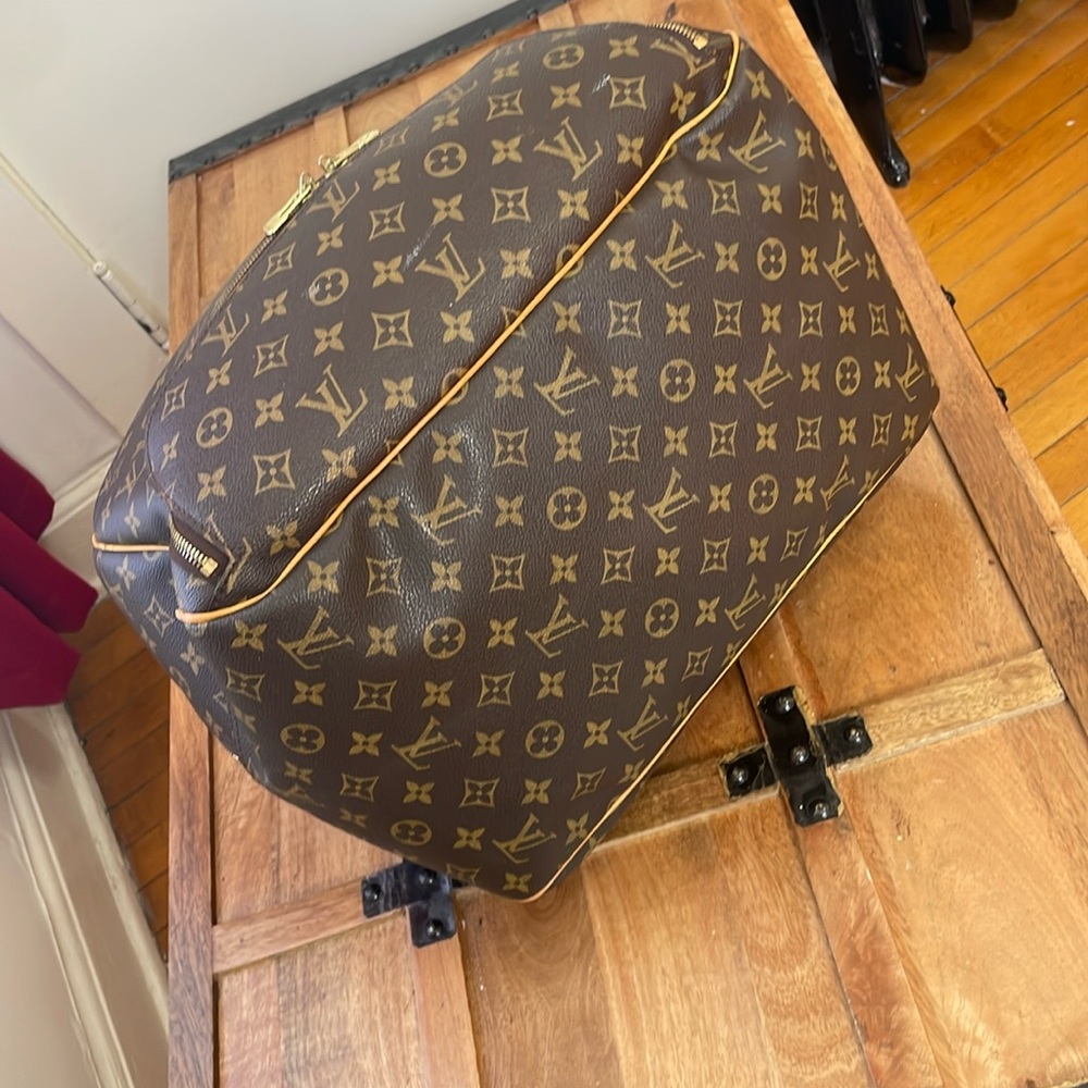 Louis Vuitton Evasion Boston Travel Bag. - Picture 13 of 17